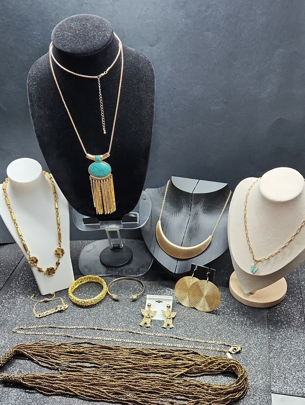 Gold-Tone Themed Bundle